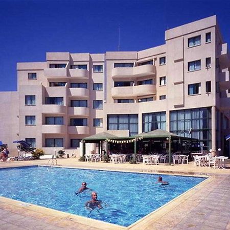 Isaac Aparthotel Pernera エクステリア 写真